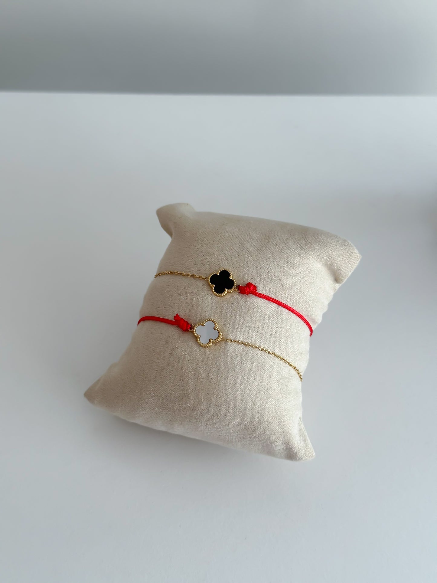 Pulsera hilo rojo Vc doble cara