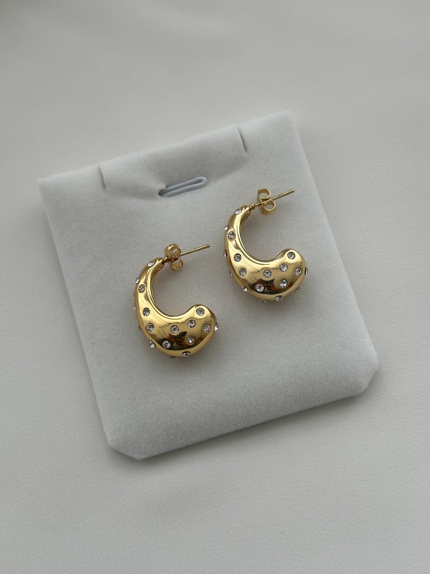 Aretes tipo gotas con brillos
