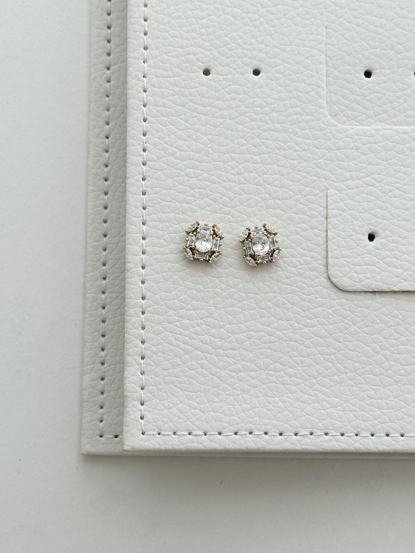 Aretes