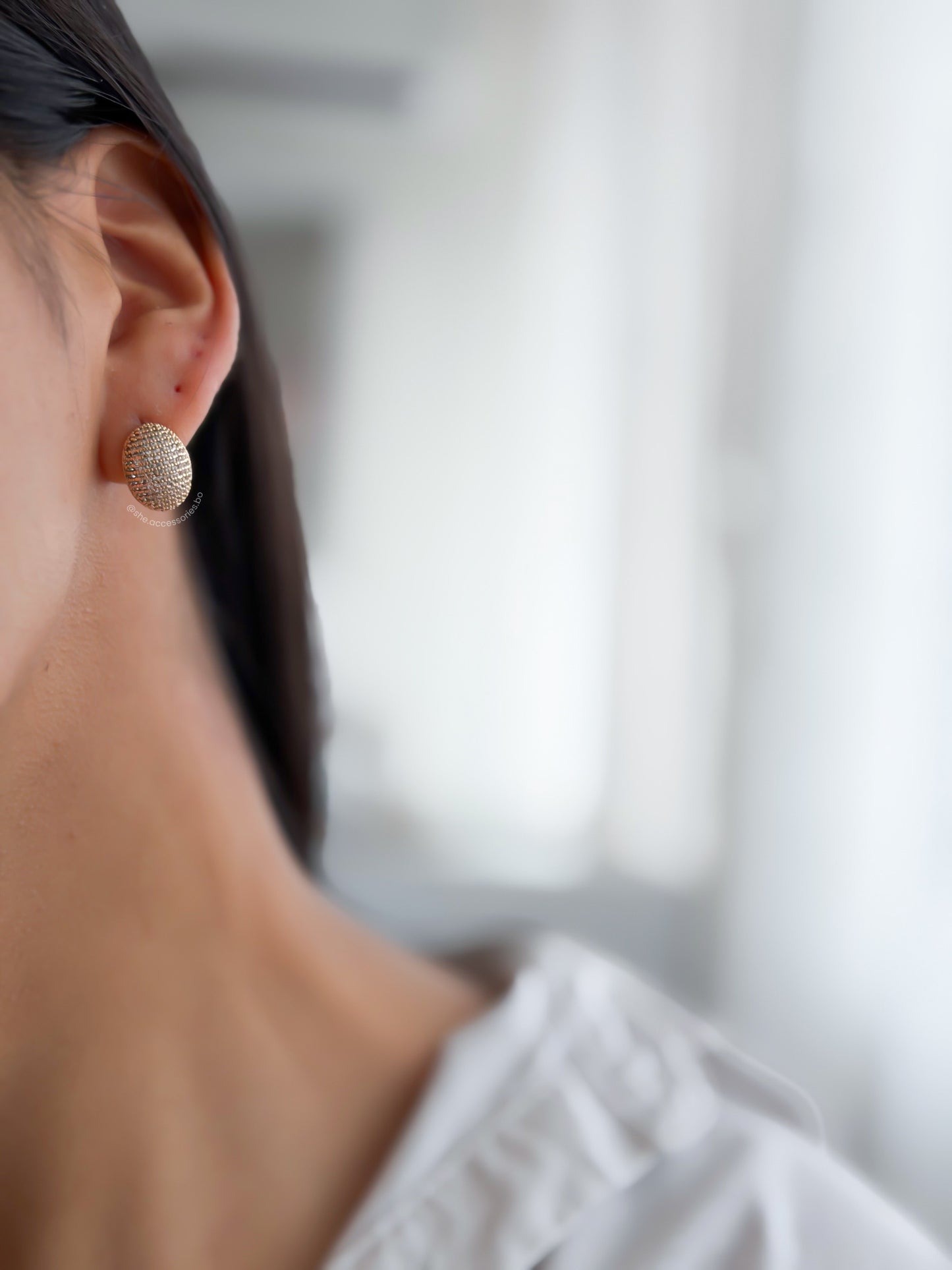 Aretes llenita de strass dorado