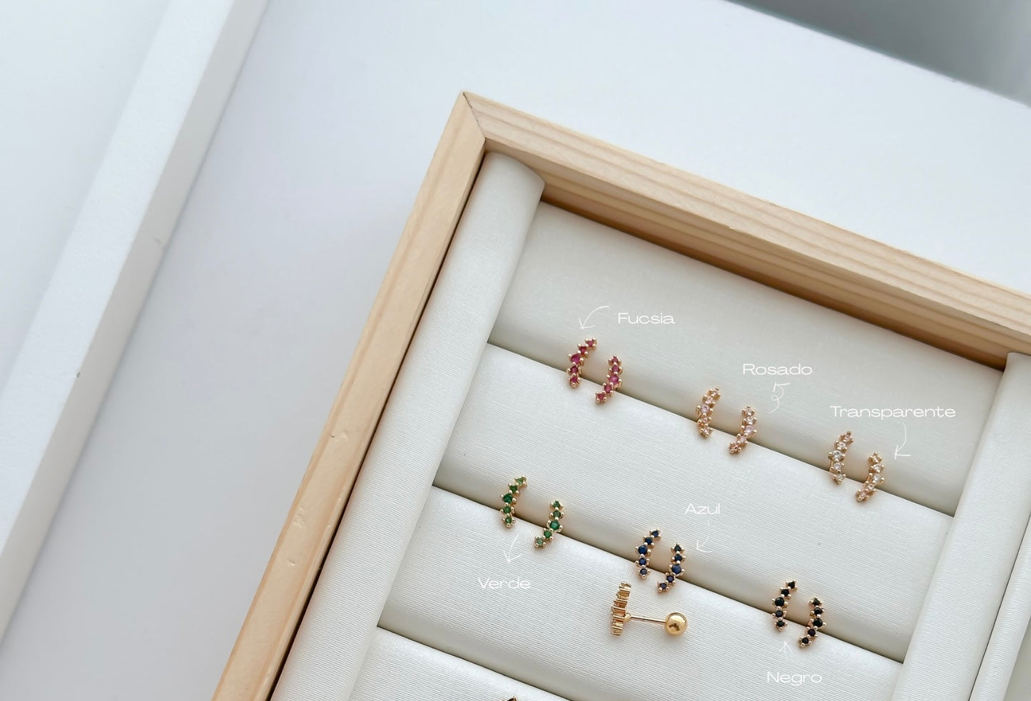 Aretes con tapa de enroscar