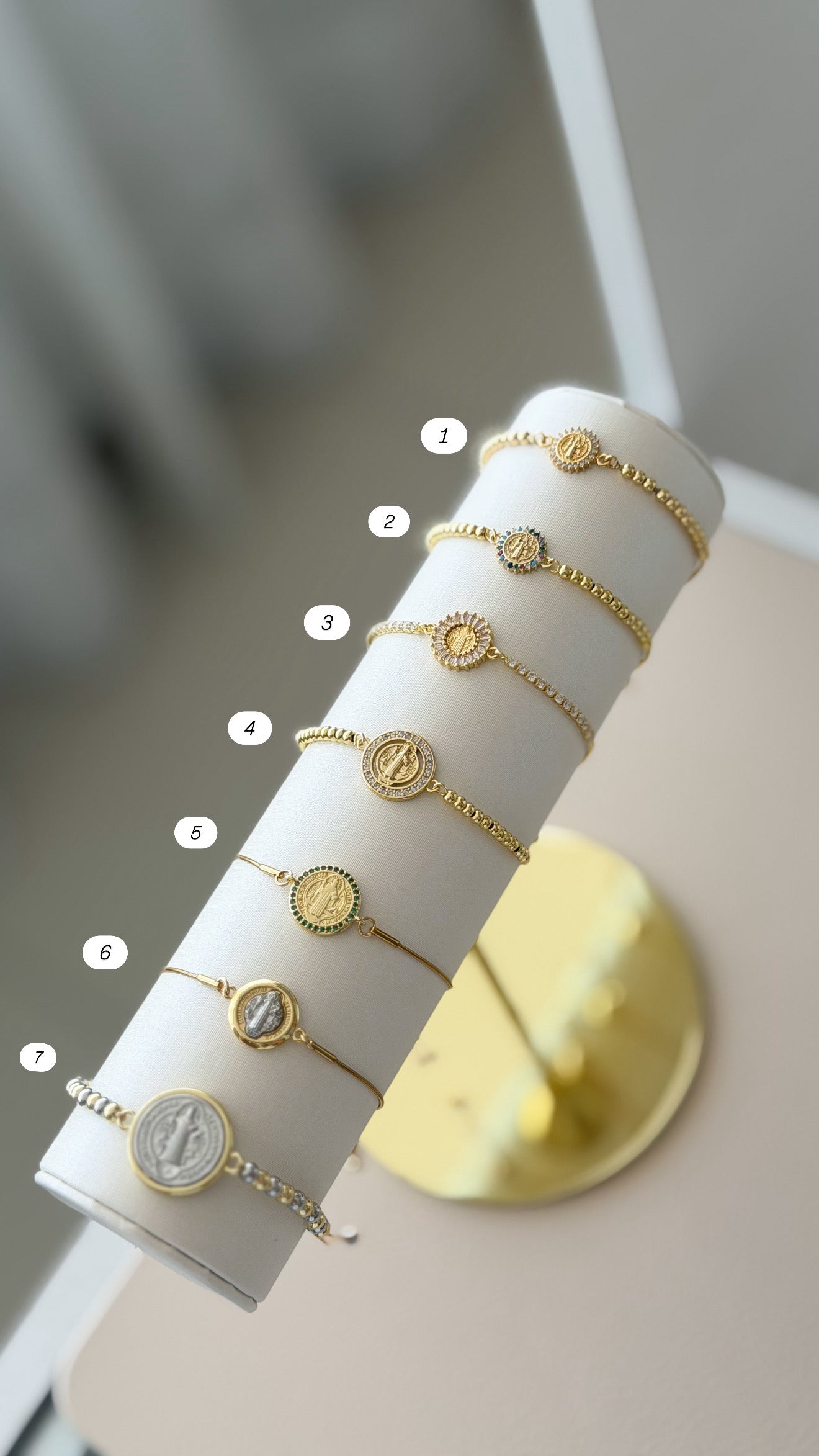 Pulseras regulables C/u ()san Benito