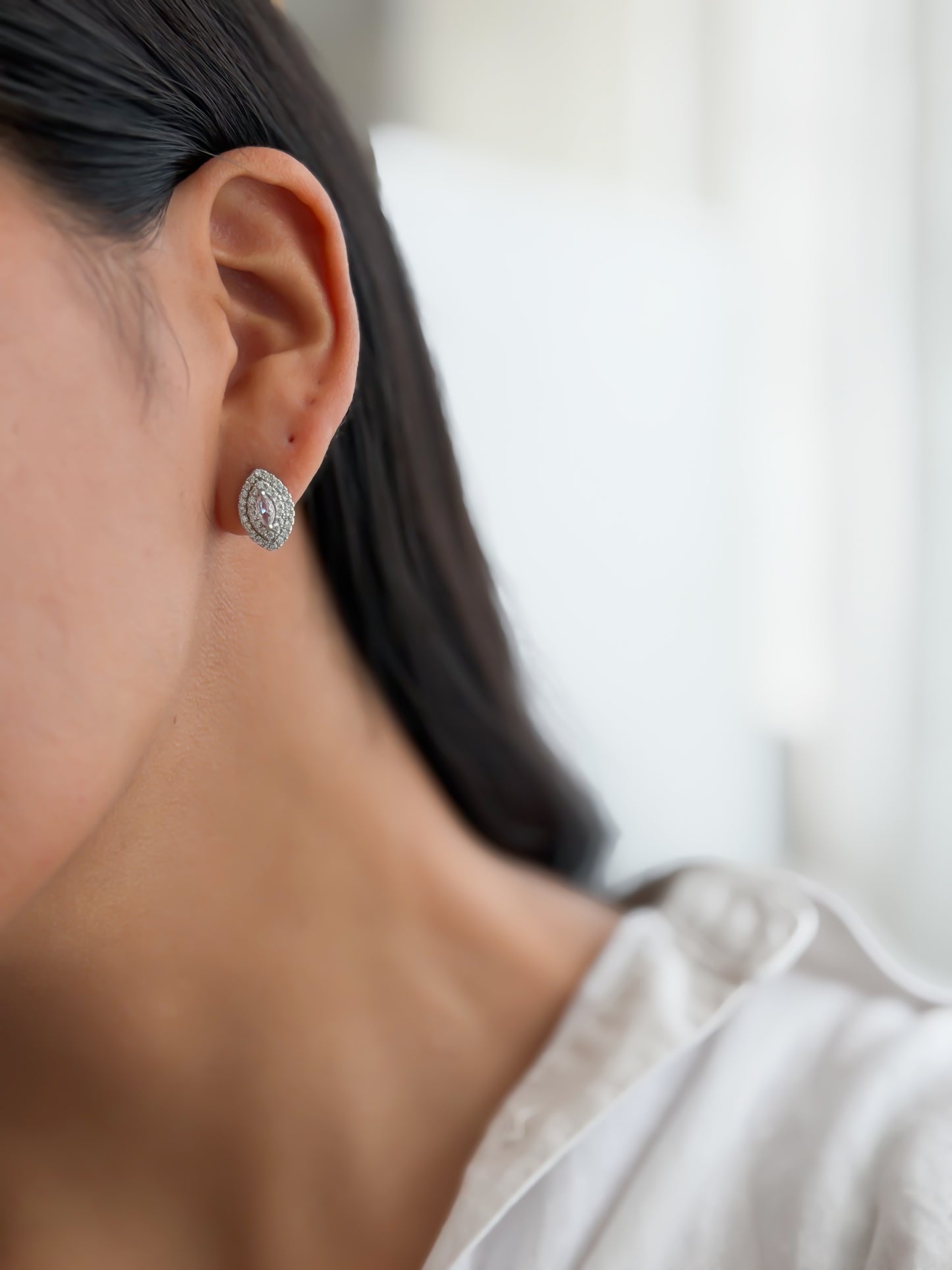 Aretes ovalados transparente