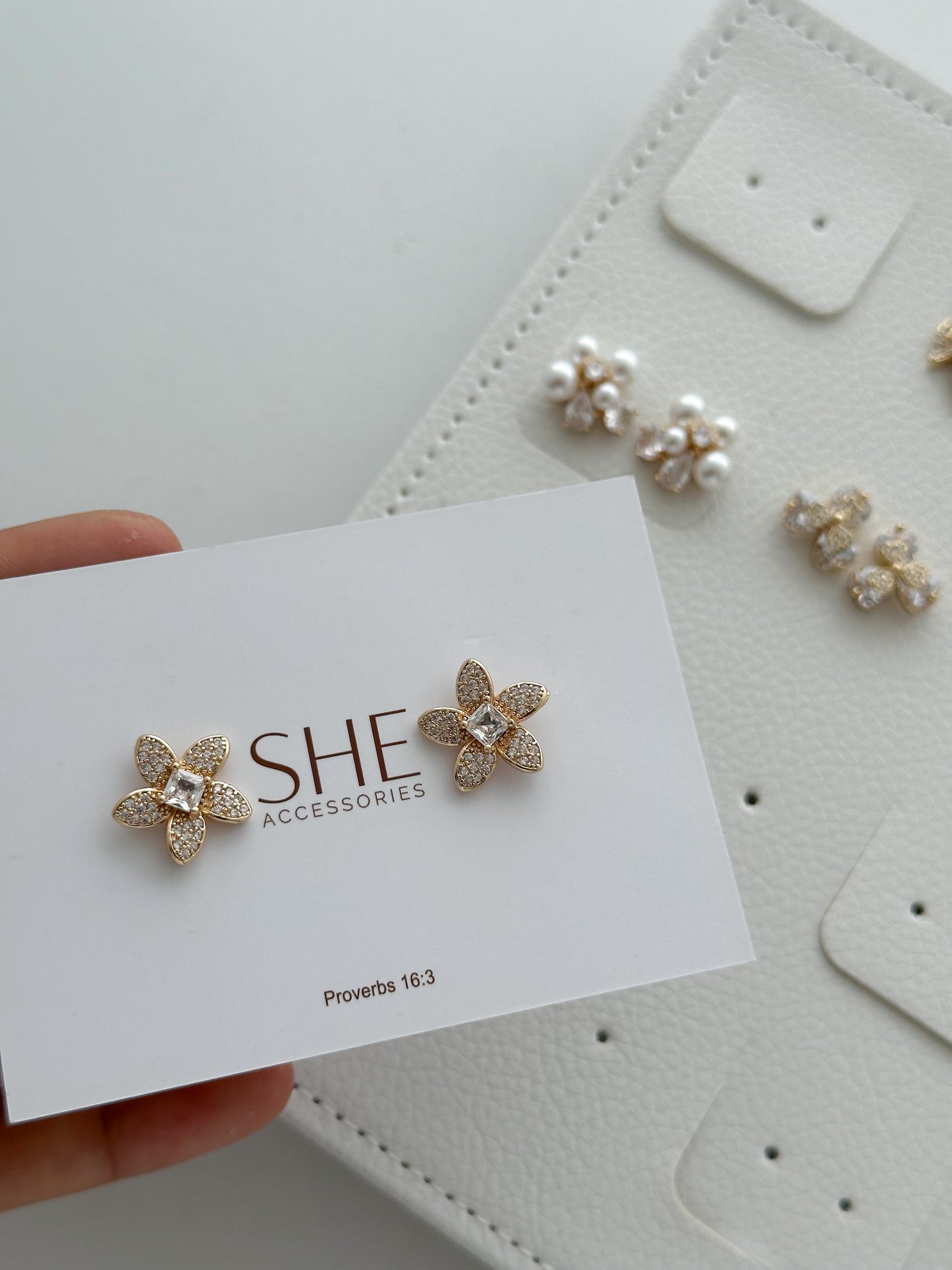 aretes flor