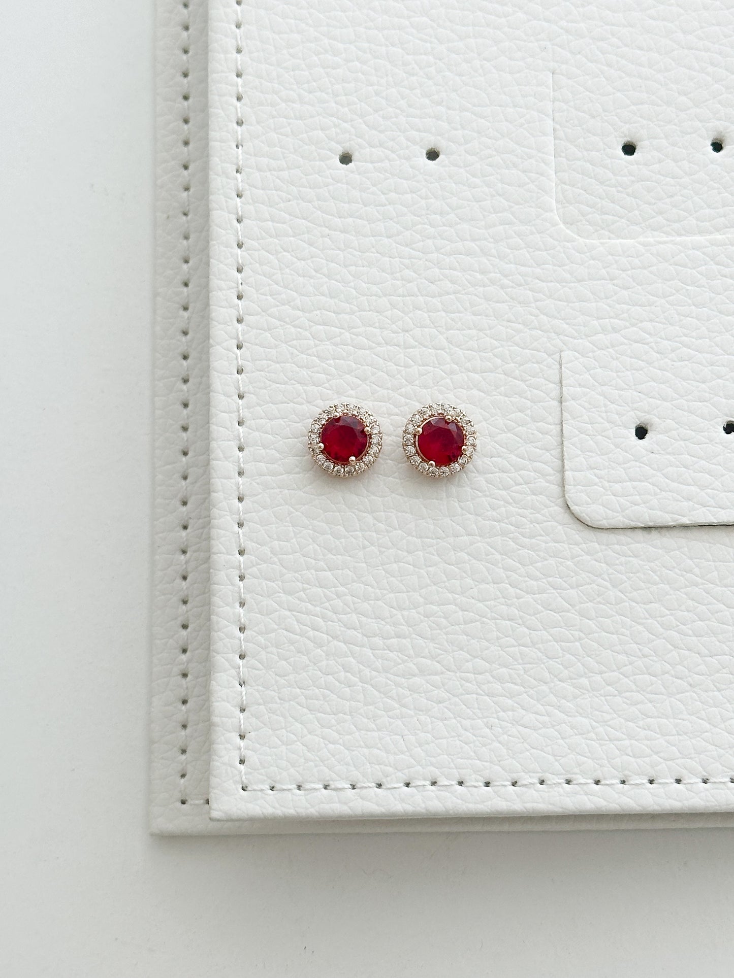 Aretes