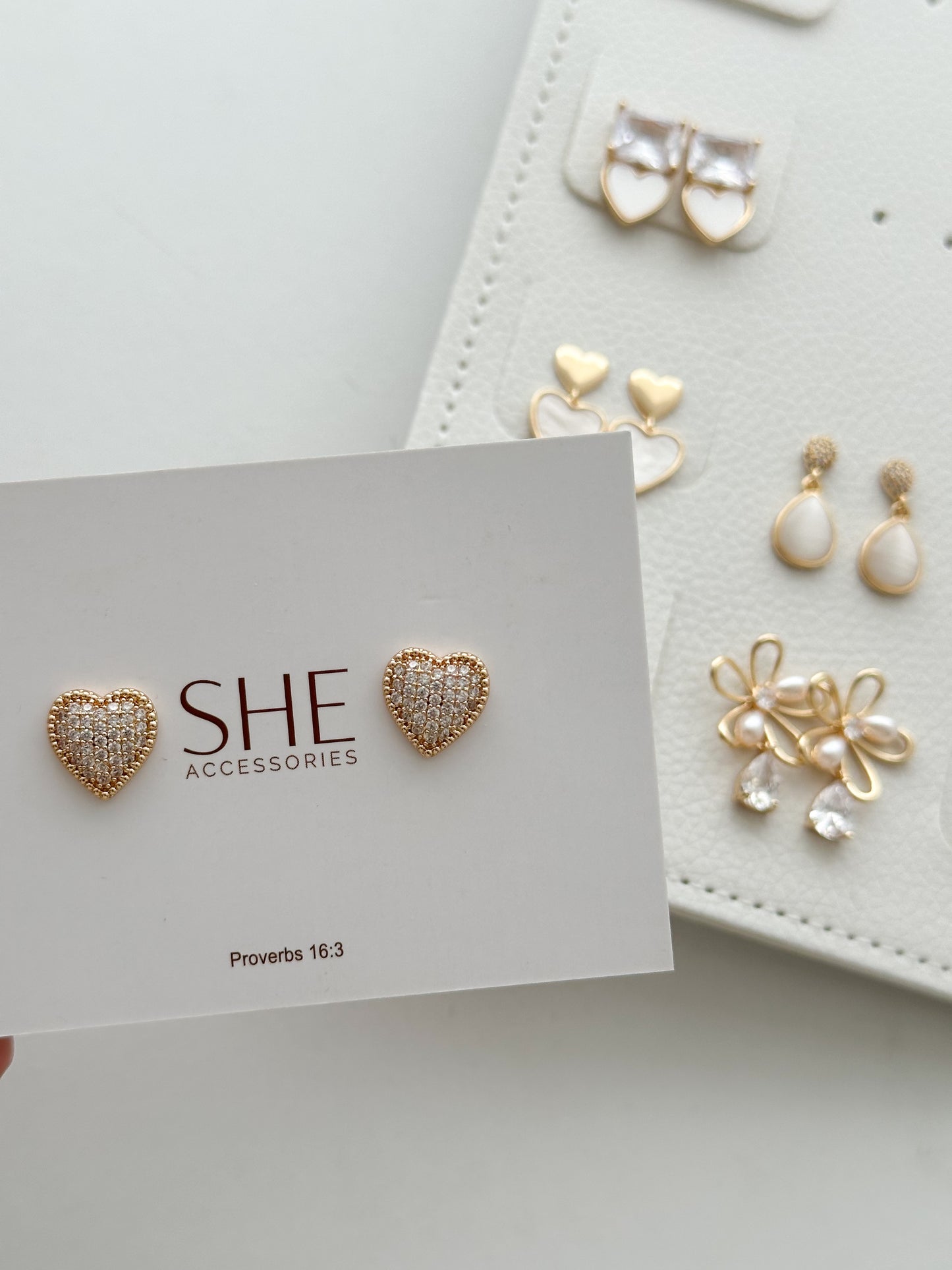 aretes corazón zirconia