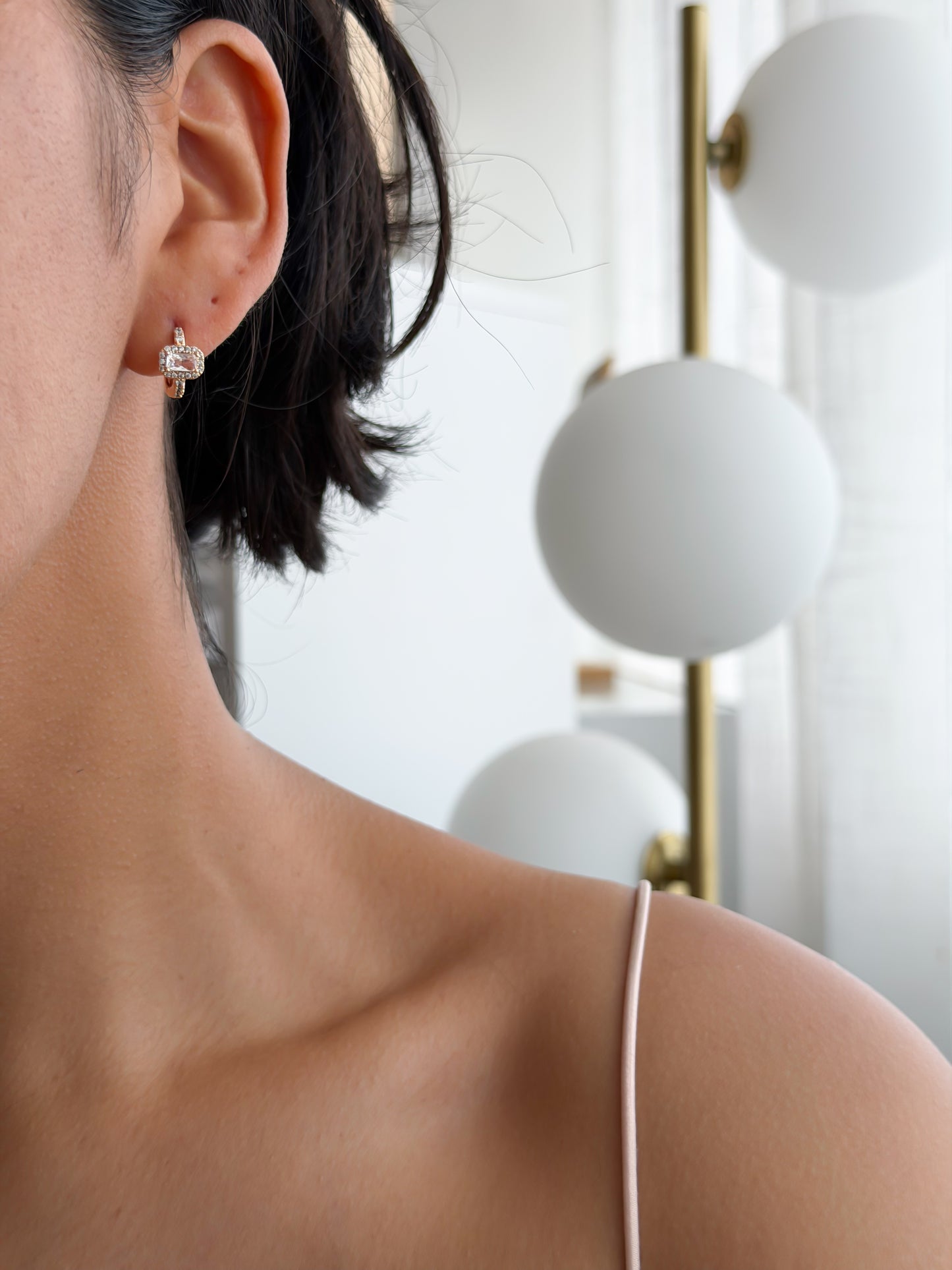 Argolla zircon cuadrado