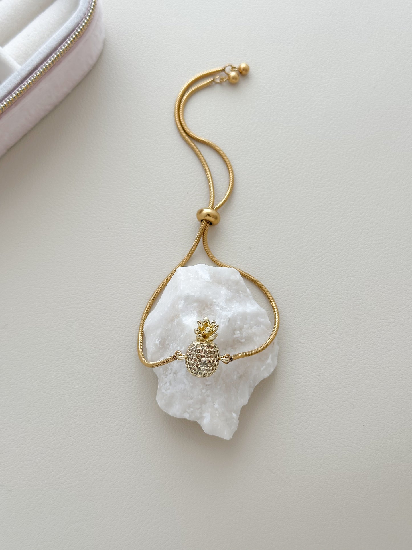 Piña regulable pulsera