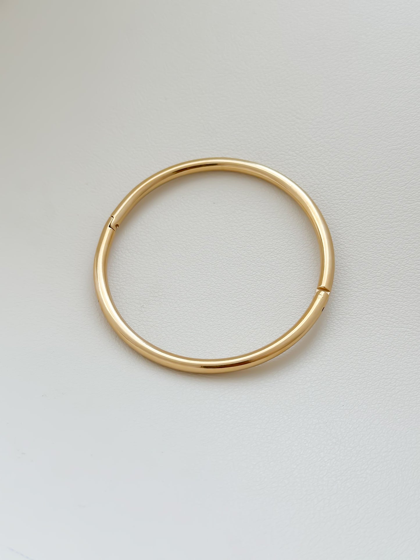 Brazalete rígido