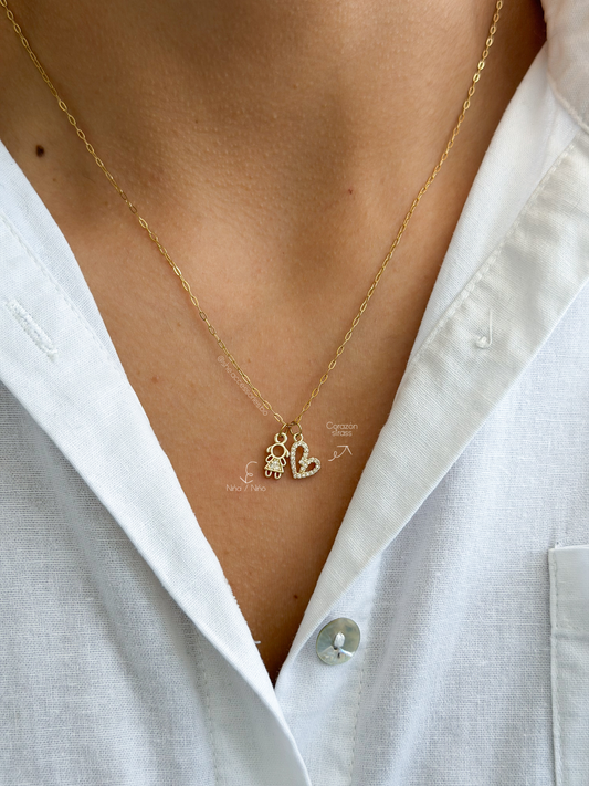 Cadenita con dijes corazón + niña/o