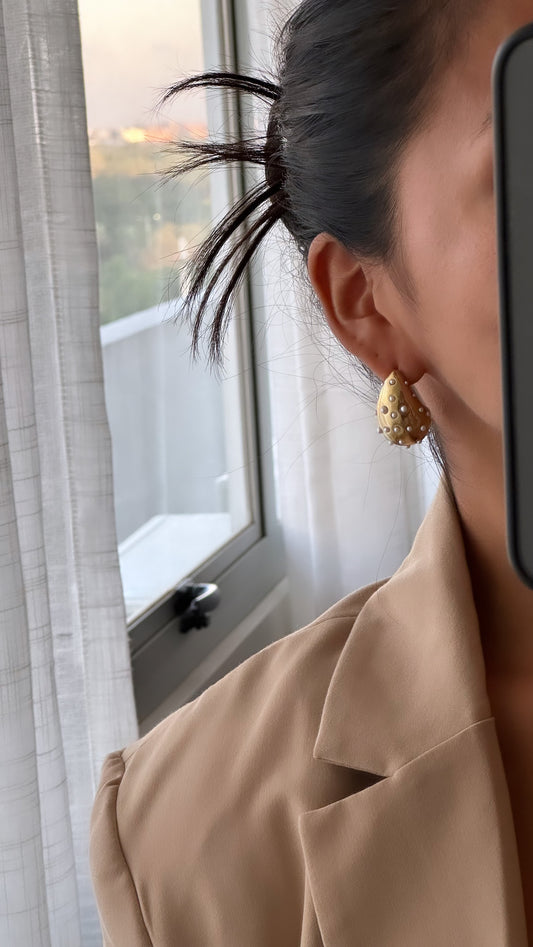 Aretes gota con mini perlas
