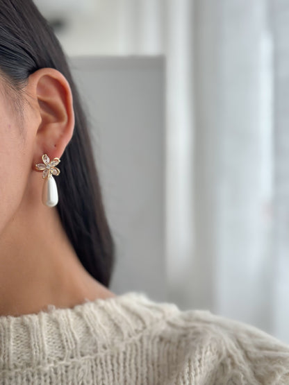 aretes flor y zircon