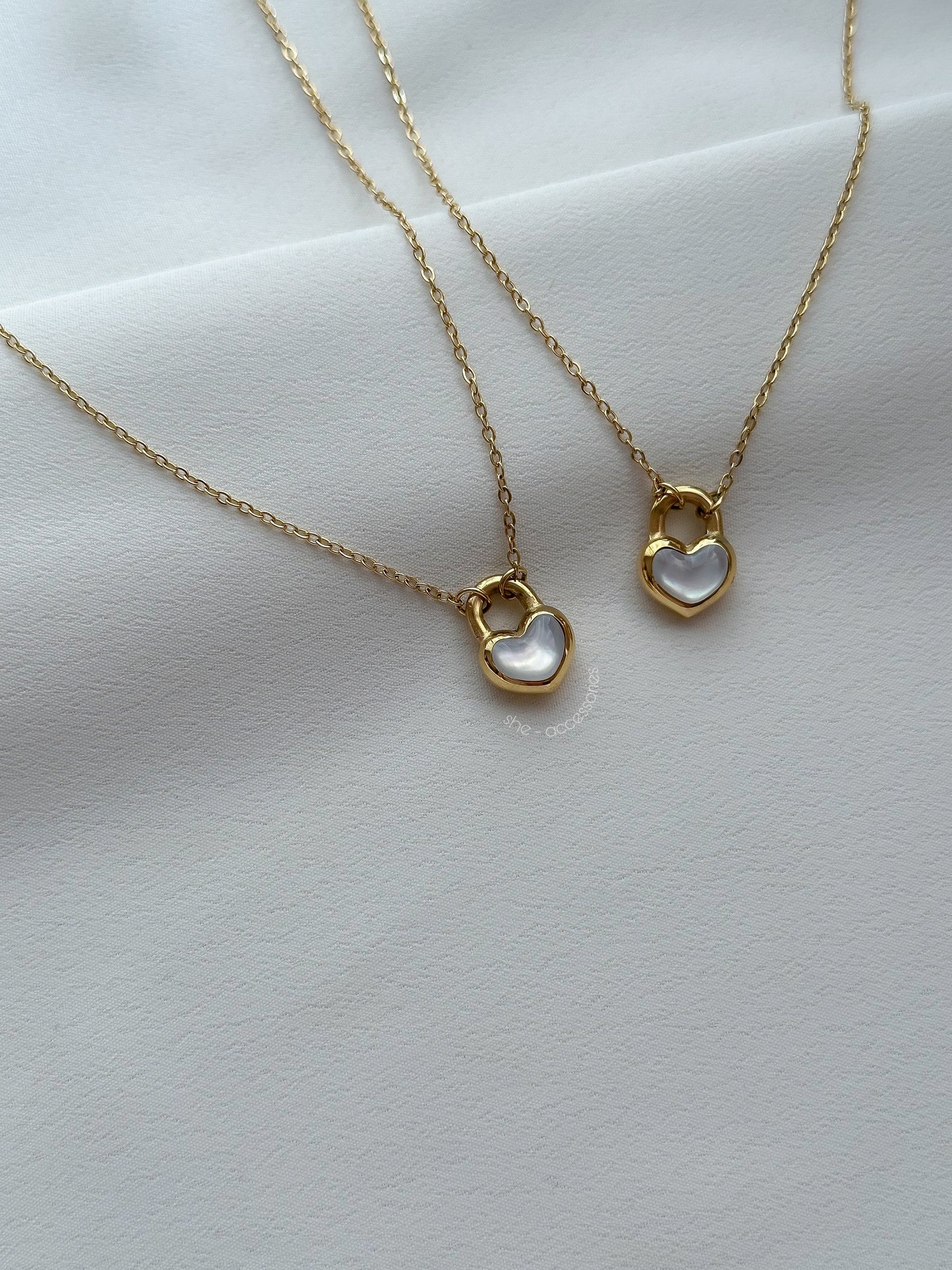 Cadenita con corazón candado