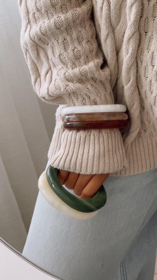 Brazalete ovalado de Resina