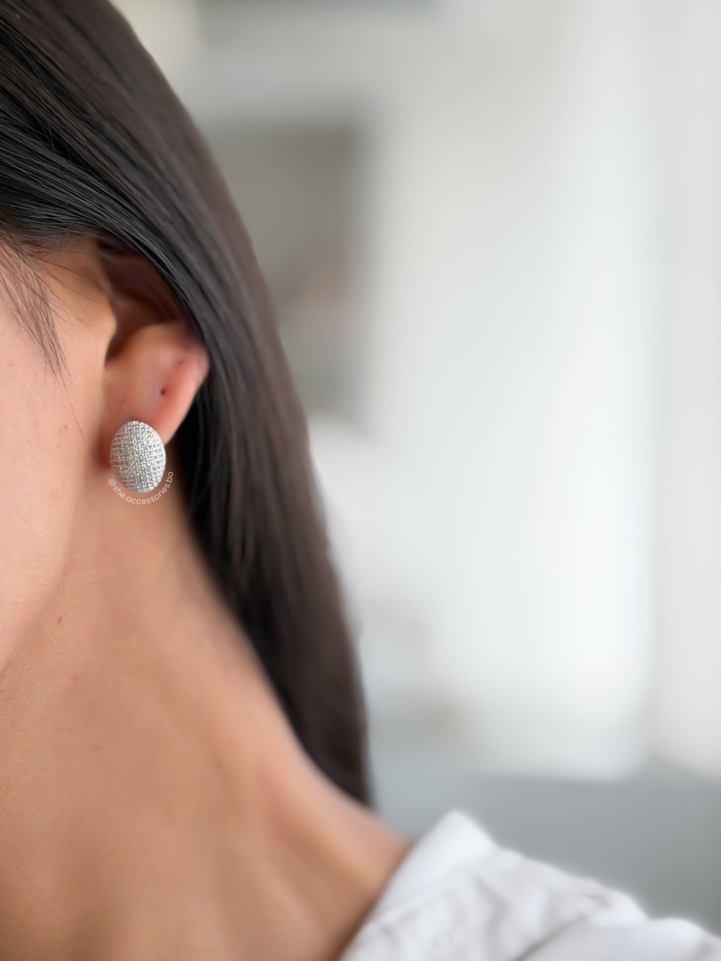 Aretes llenita de strass plateado