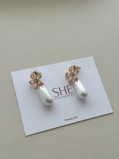 aretes flor y zircon