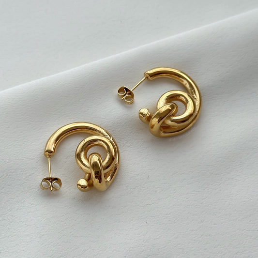 Aretes nudo