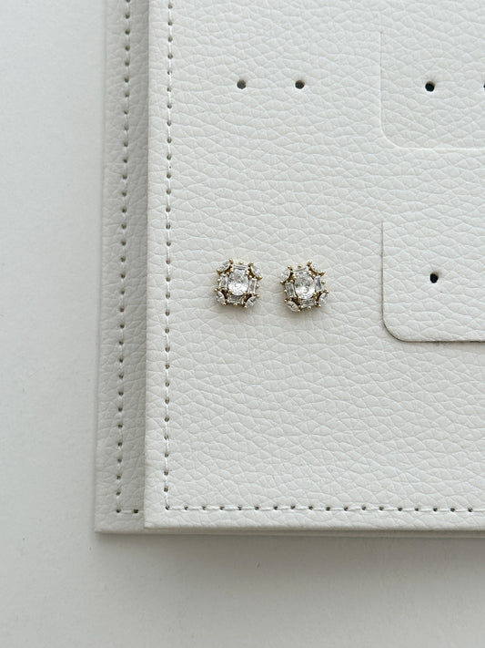 Aretes