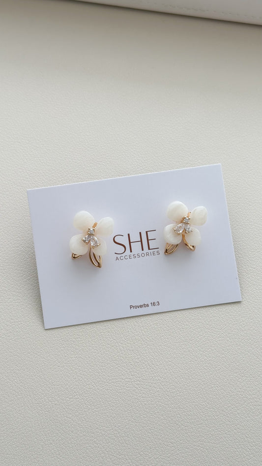 aretes flor y zircon