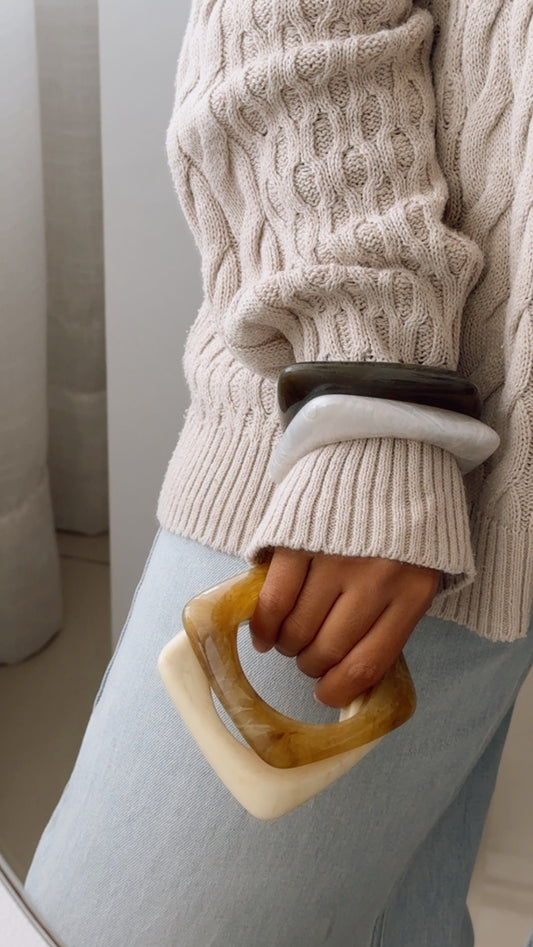 Brazalete Cuadrado de Resina