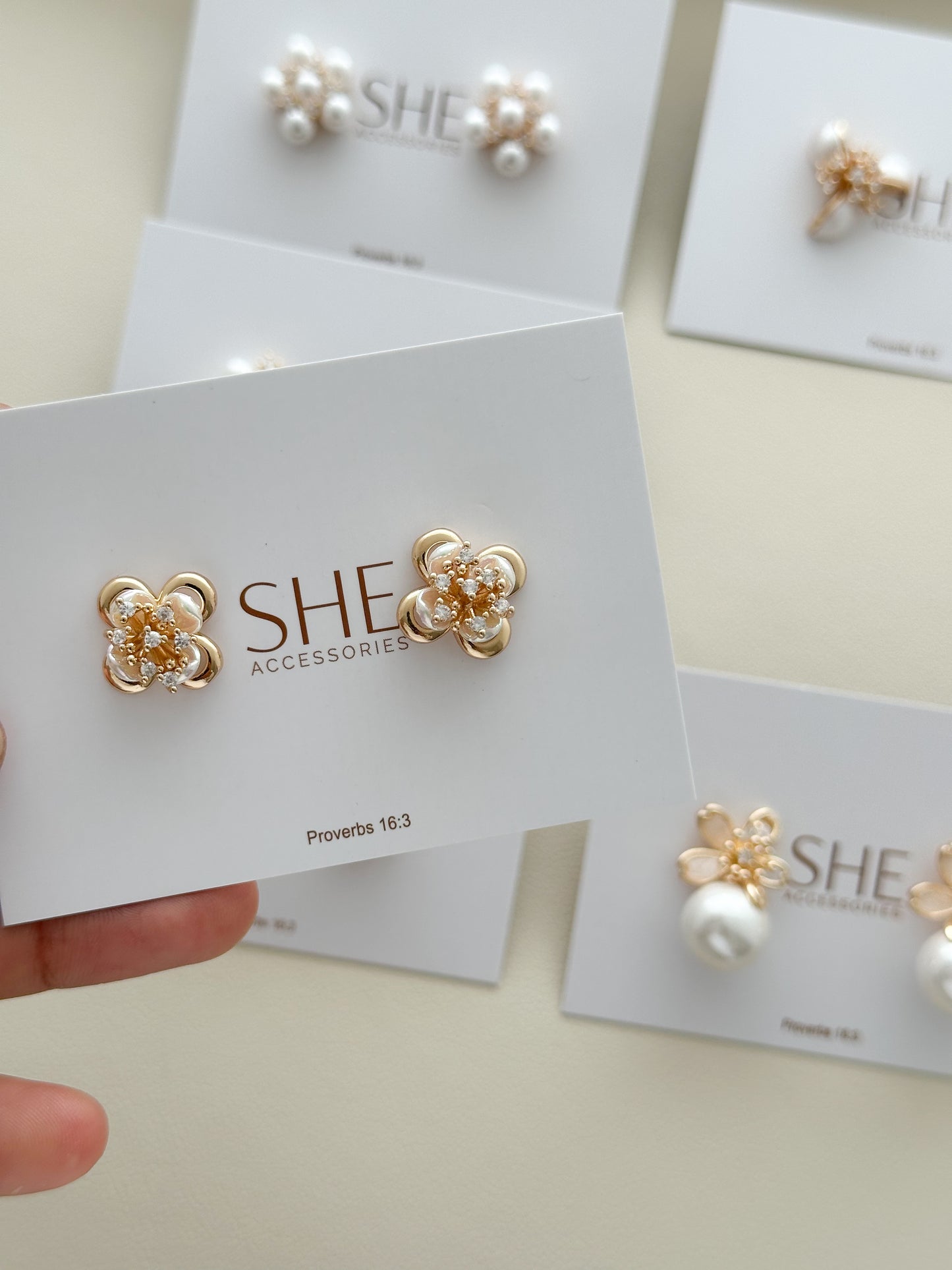aretes flor