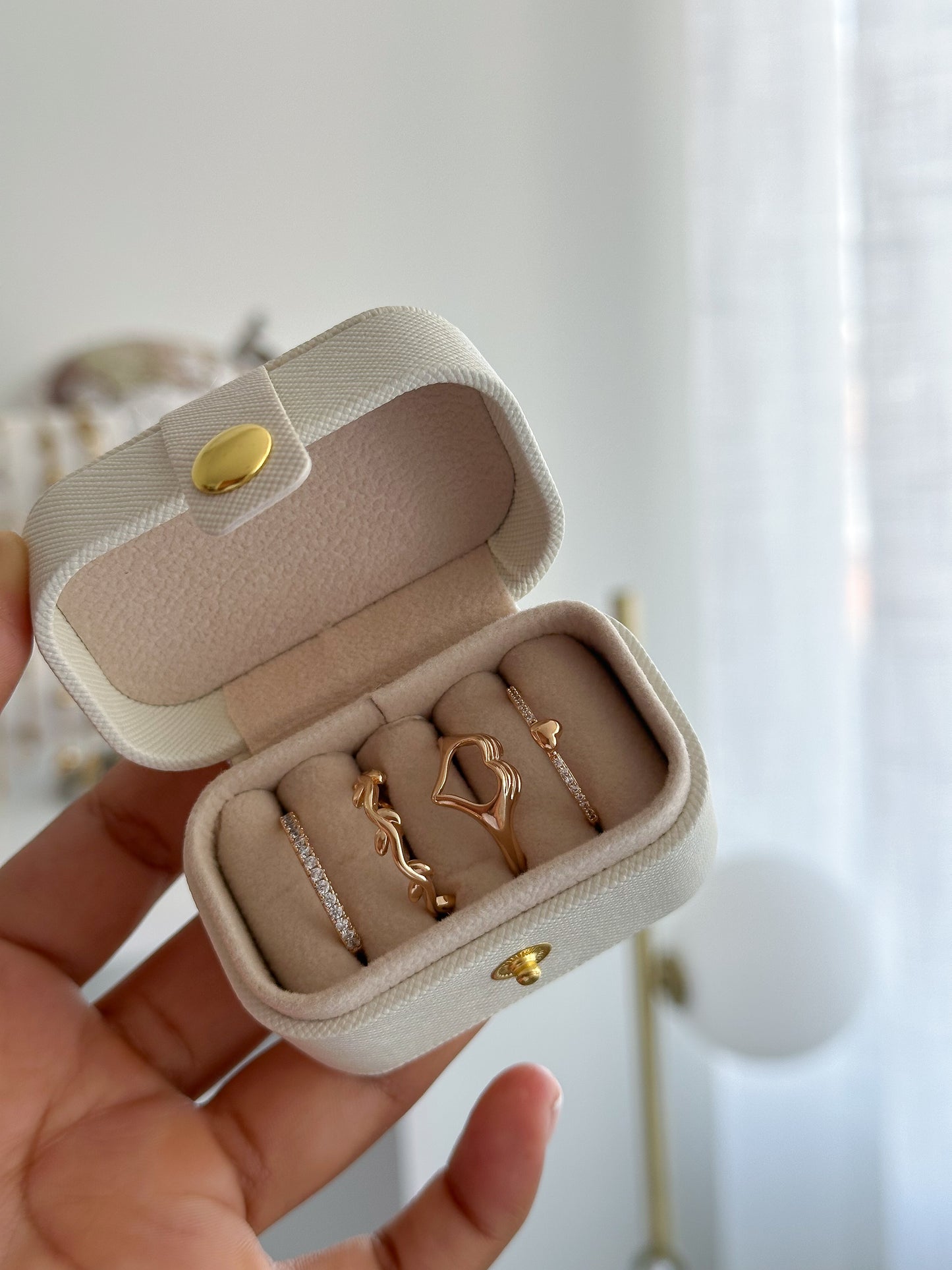Joyero de anillos (no incluye los anillos)