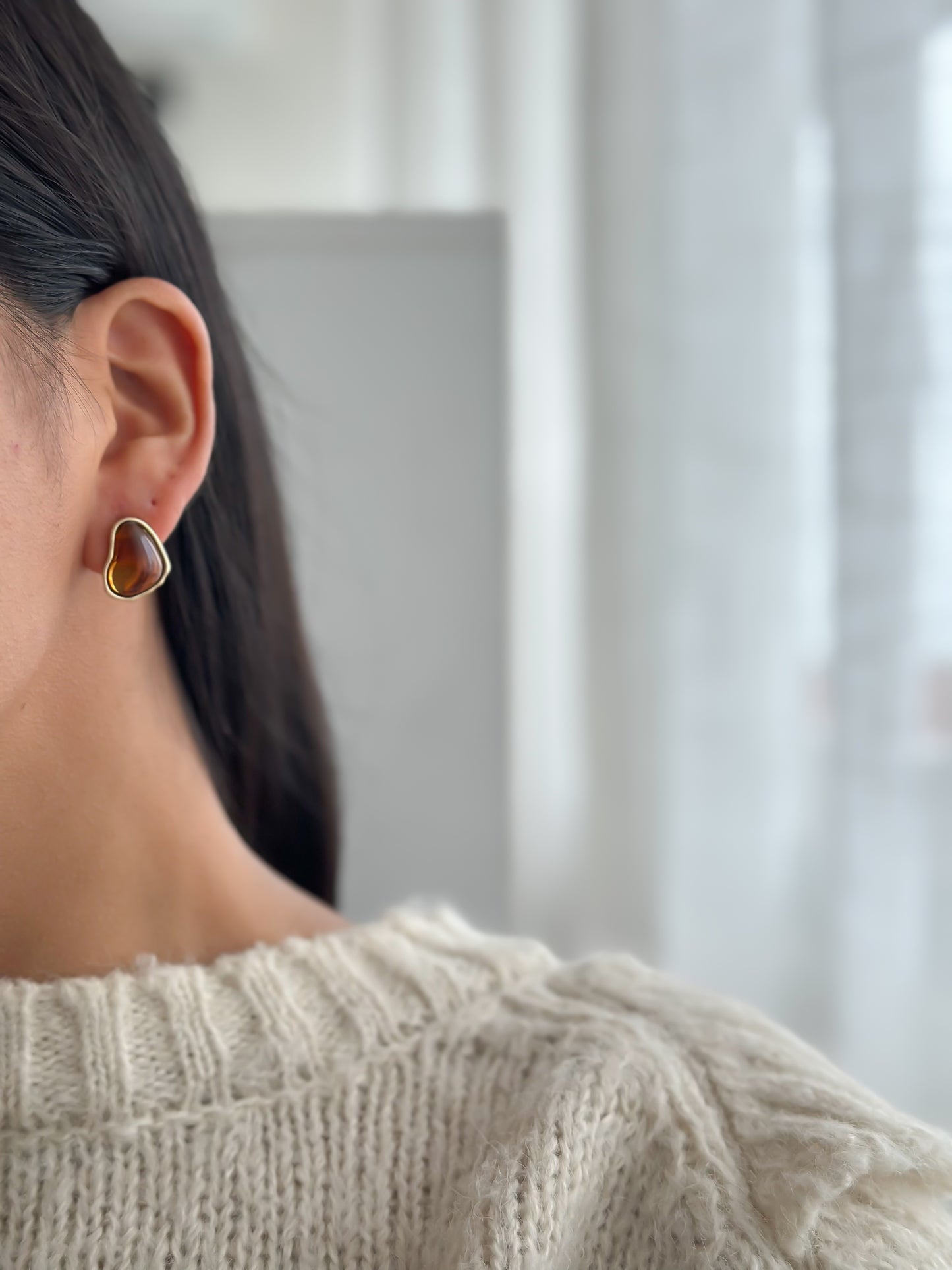 Arete mitad corazón cafe