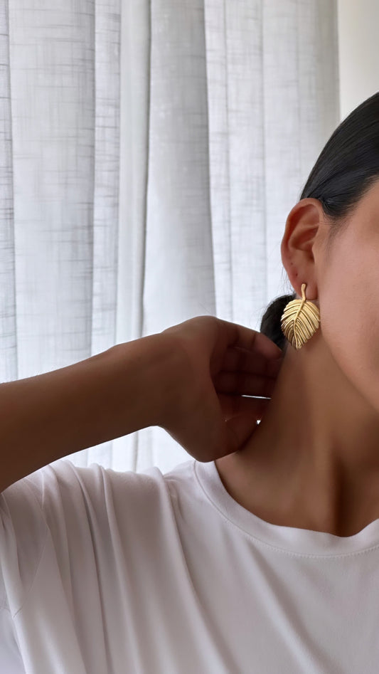 Hojas aretes