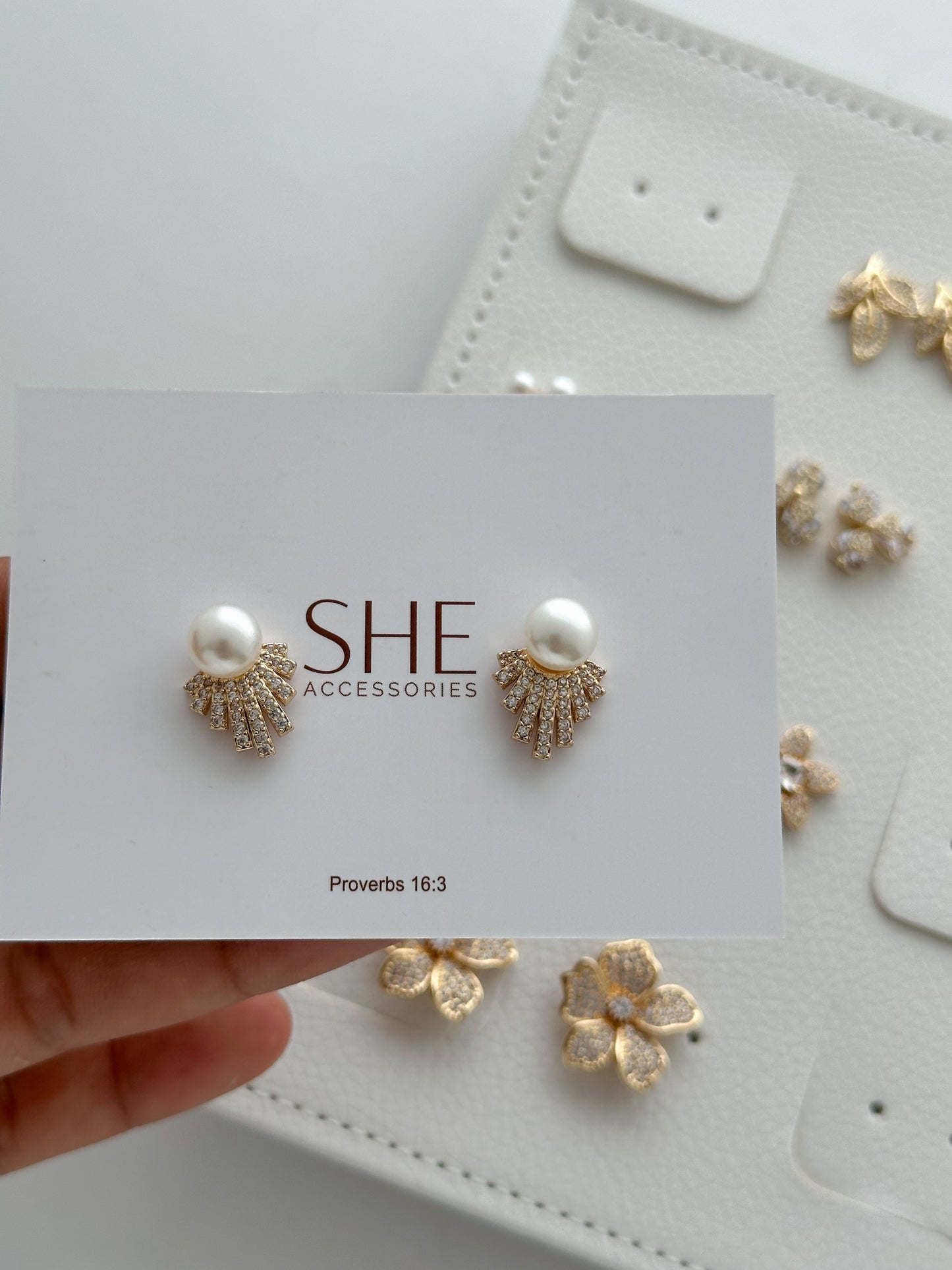 aretes perla línea