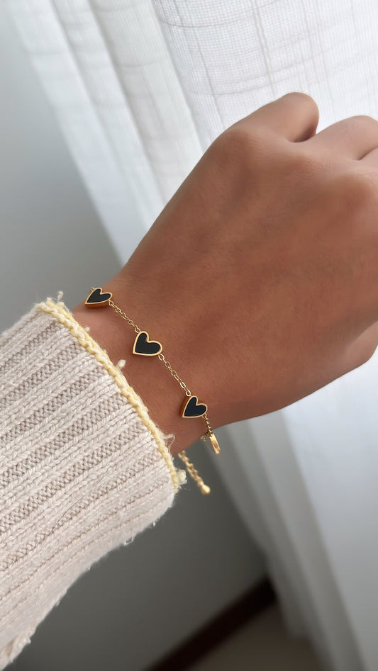 Pulsera corazones negros