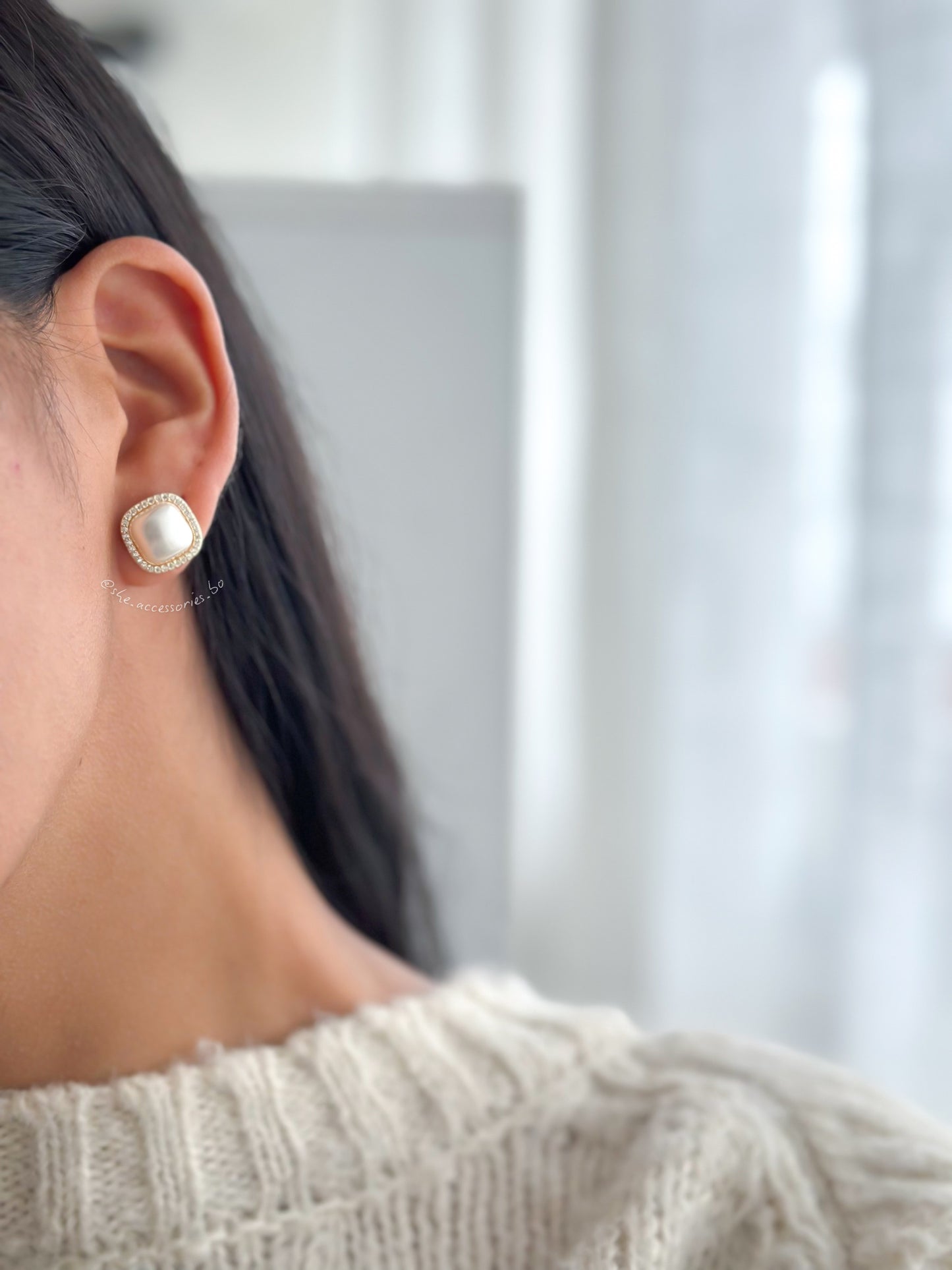 aretes perla cuadrada