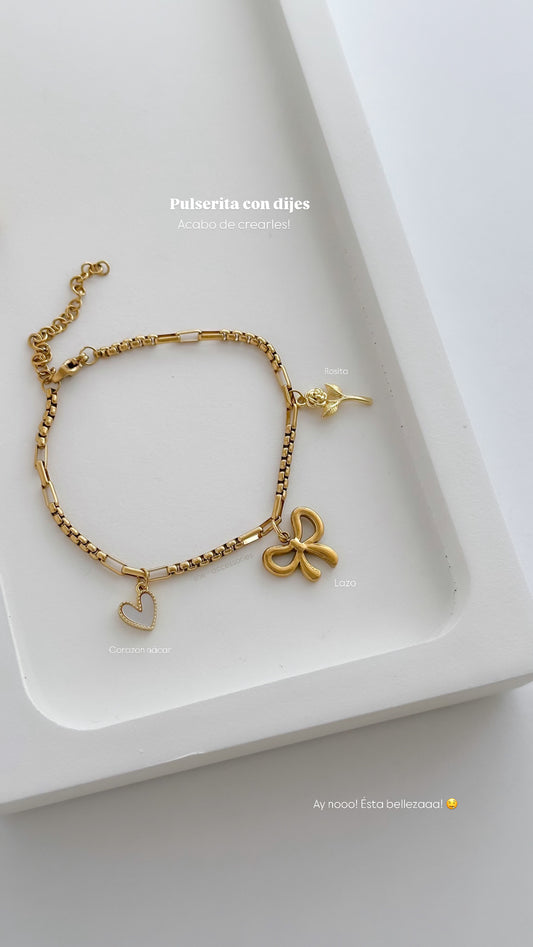 Pulsera con 3 dijes (a pedido)