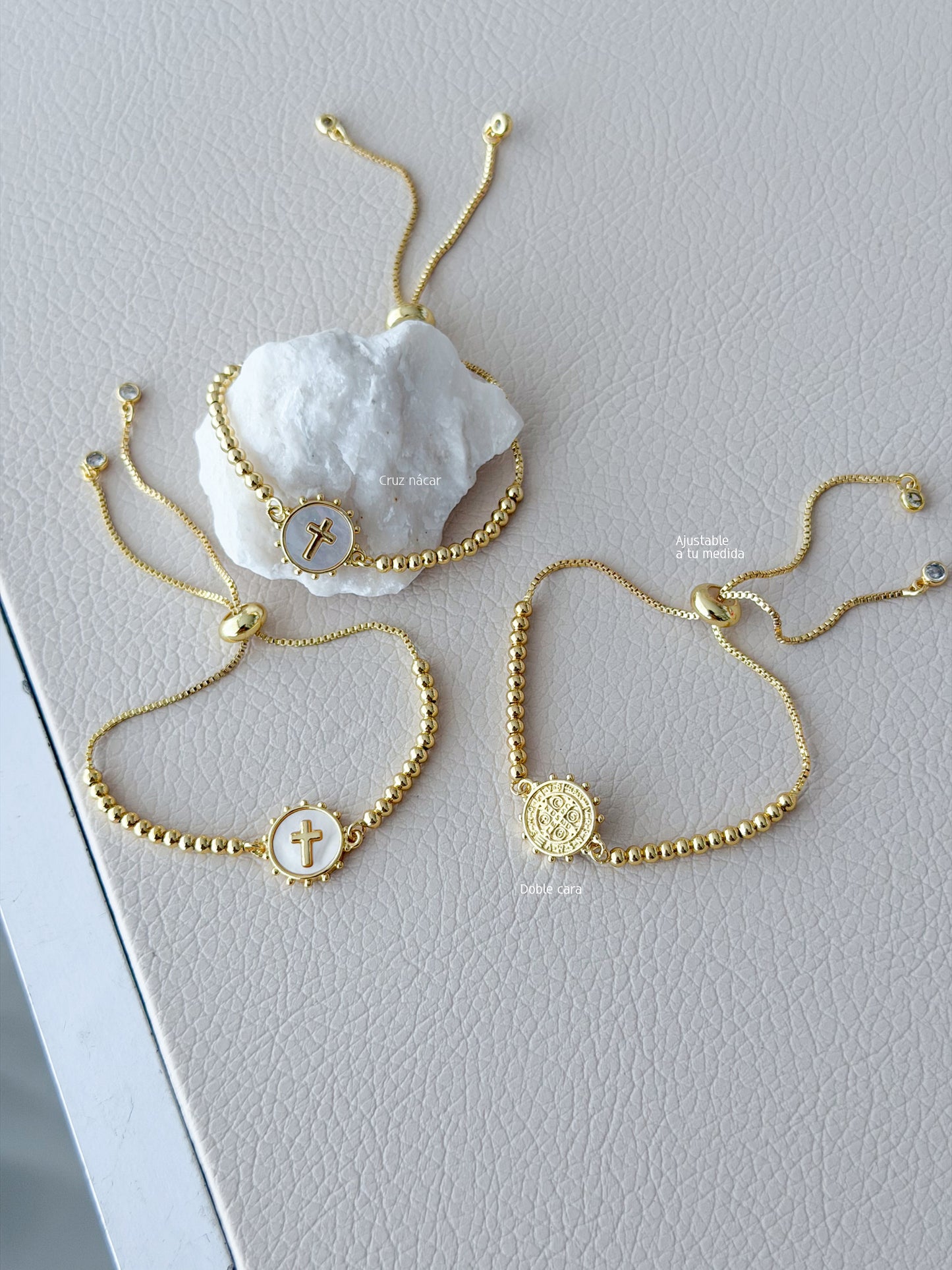 Pulsera regulable Cruz